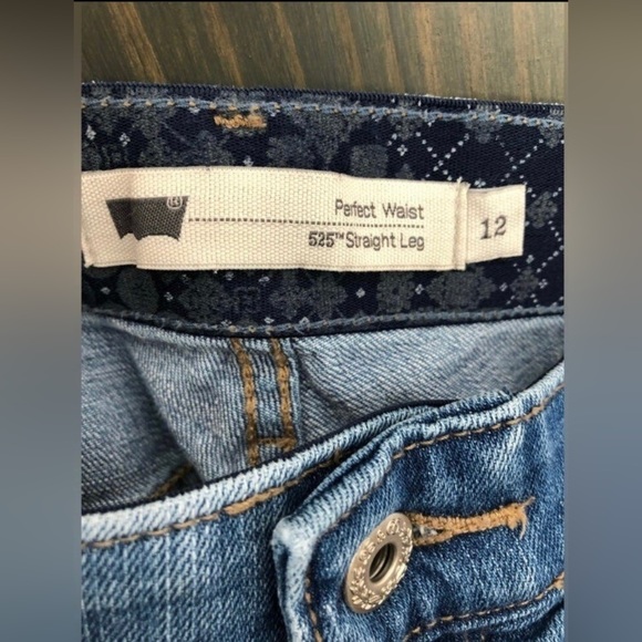 Levi’s 525 perfect waist light wash jeans size 12 - Picture 3 of 4